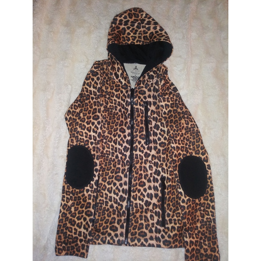 Vie Active Libby Hoodie in Brown Leopard